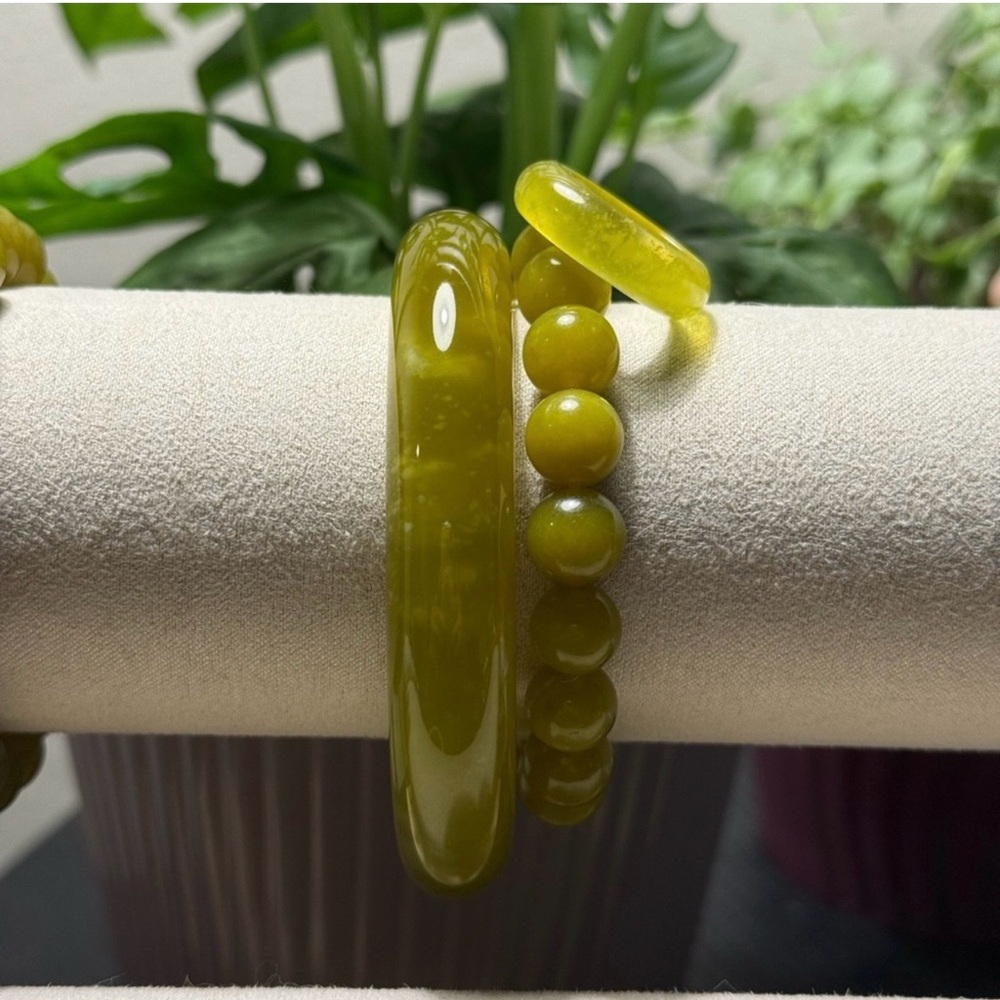 Jade bangle bundle echappie